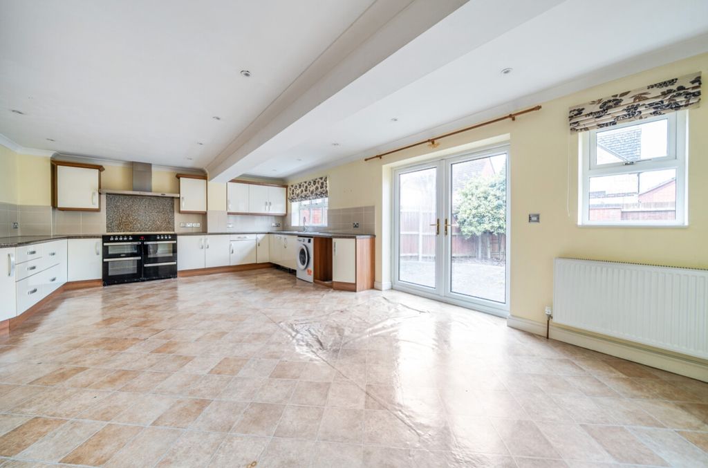 Property photo 2 of 29 1437879-16-69Cae08825Ece