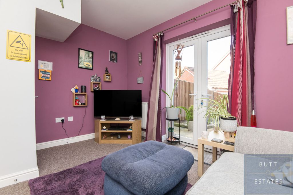 Property photo 3 of 11
