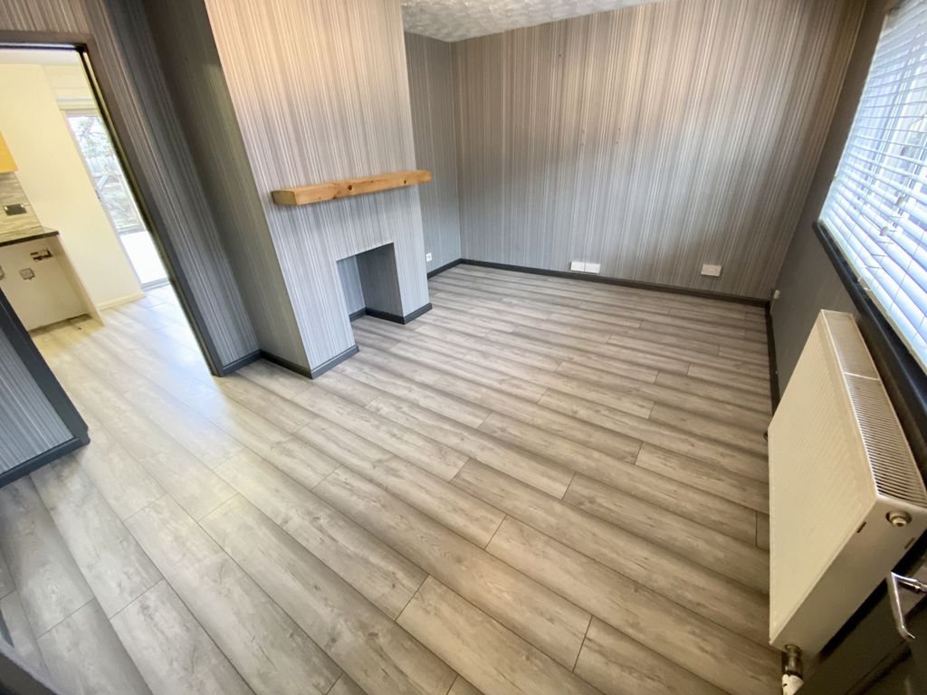 Property photo 2 of 11 Lounge