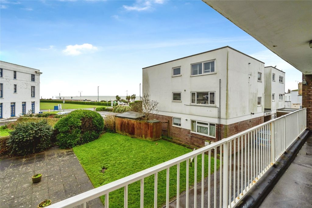 Property photo 2 of 20 Picture No. 26