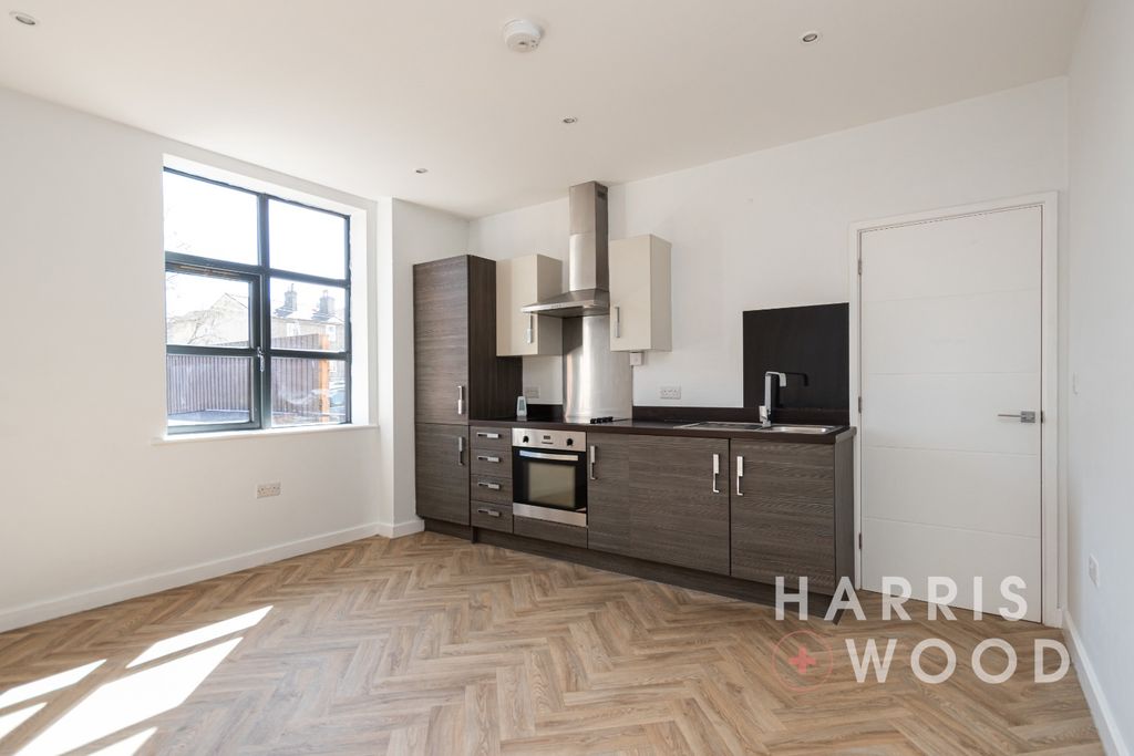 Property photo 2 of 8 4108069