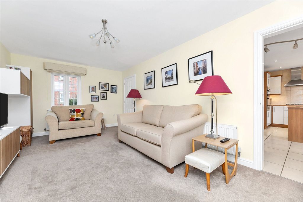 Property photo 3 of 16 Picture No. 10