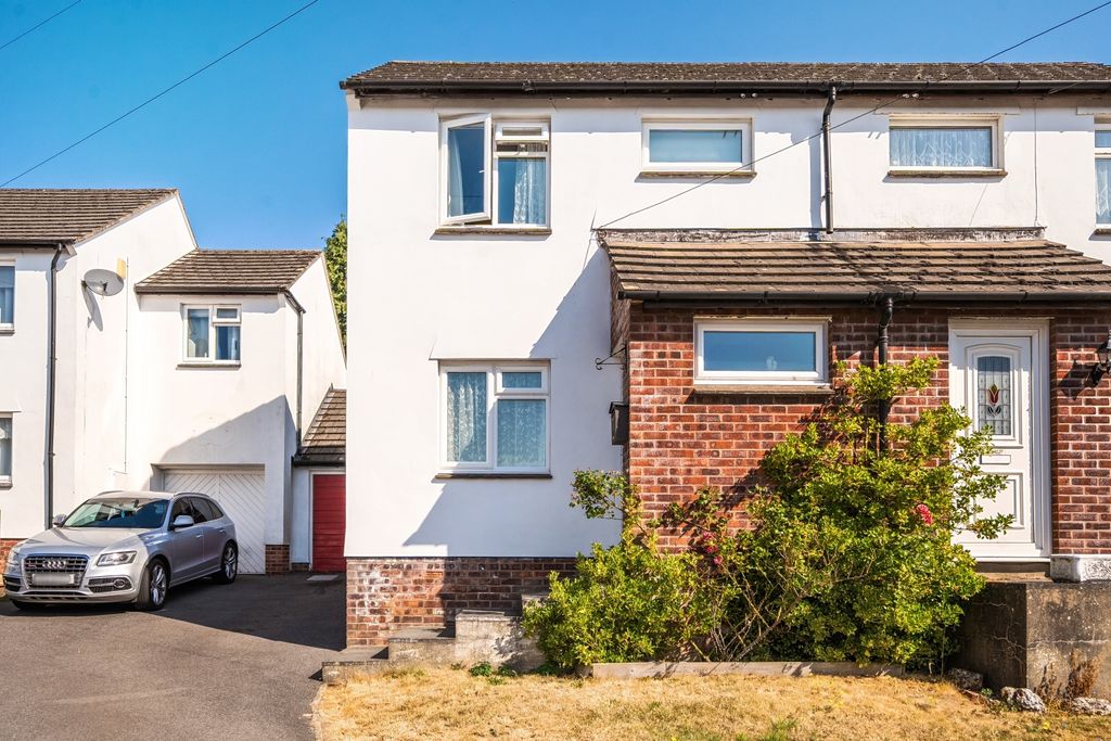 Property photo 1 of 17 5-6A7c3F24Caf96-1503684-19Ff555E2Dff3-5-5-1