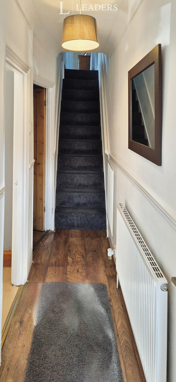 Property photo 2 of 16 Hallway
