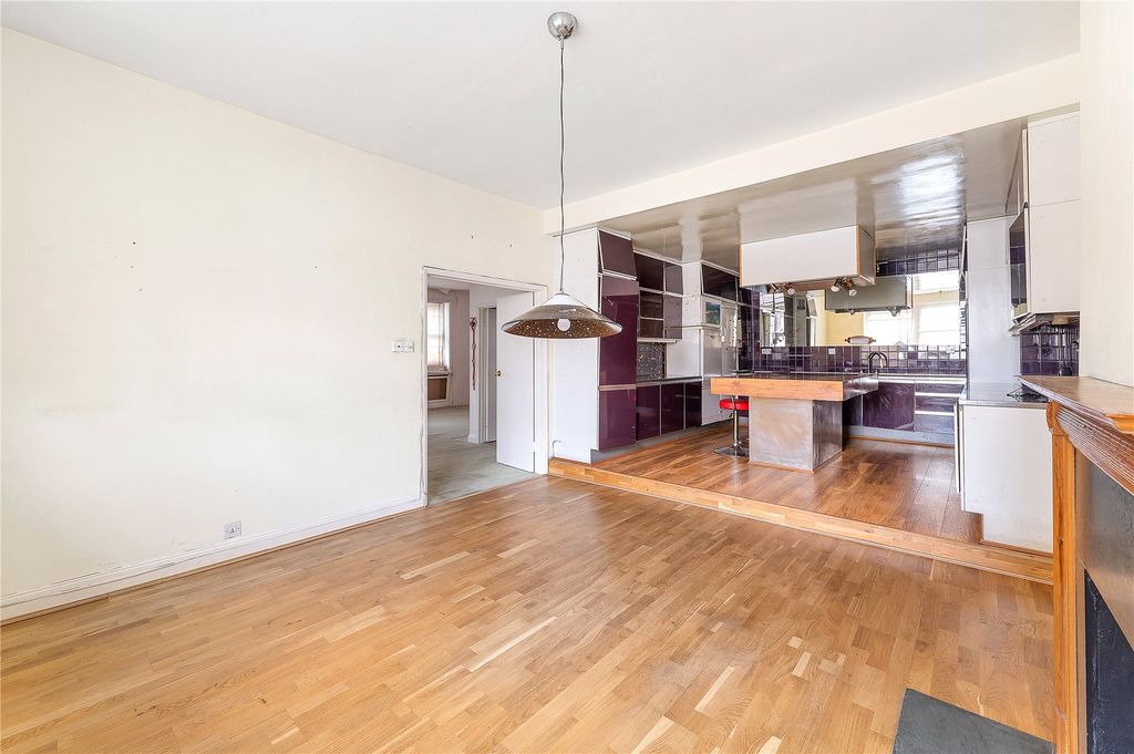 Property photo 2 of 13 Kitchen/Dining