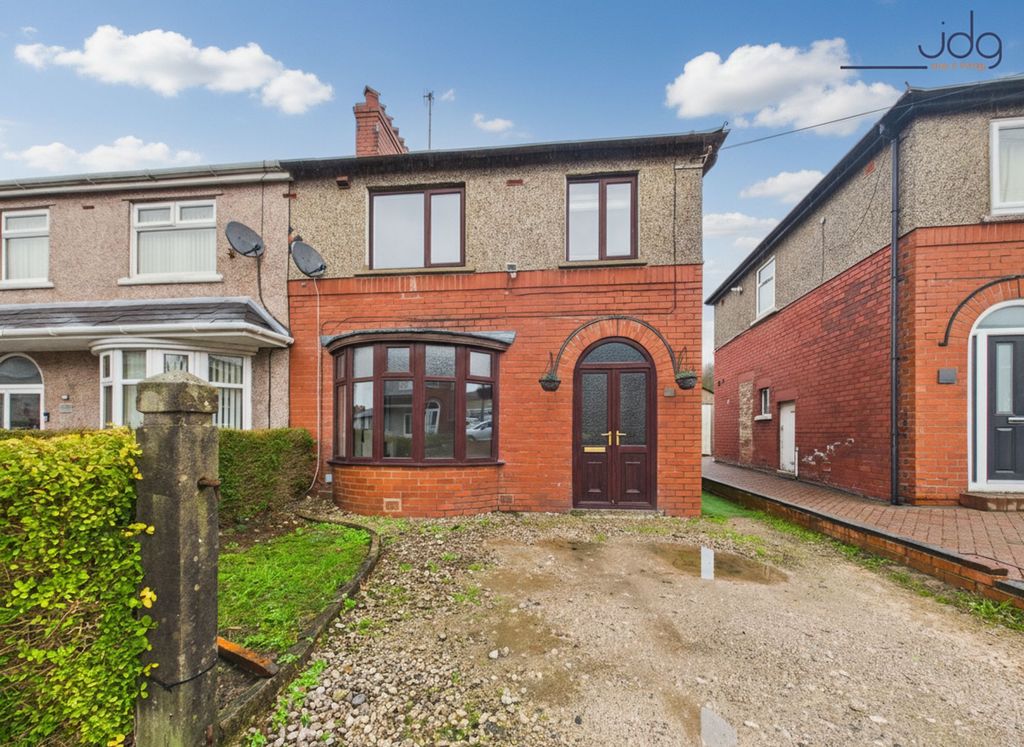 Property photo 1 of 10 Welcome To Newlands Avenue