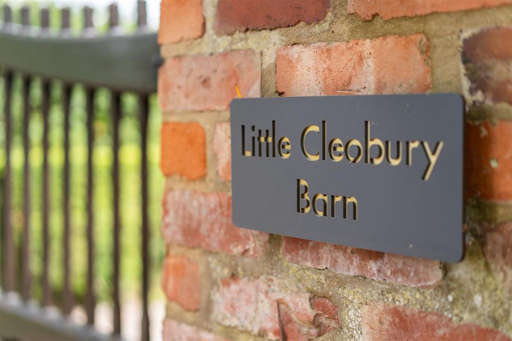 Property photo 2 of 37 Little Cleobury Barn_50.Jpg
