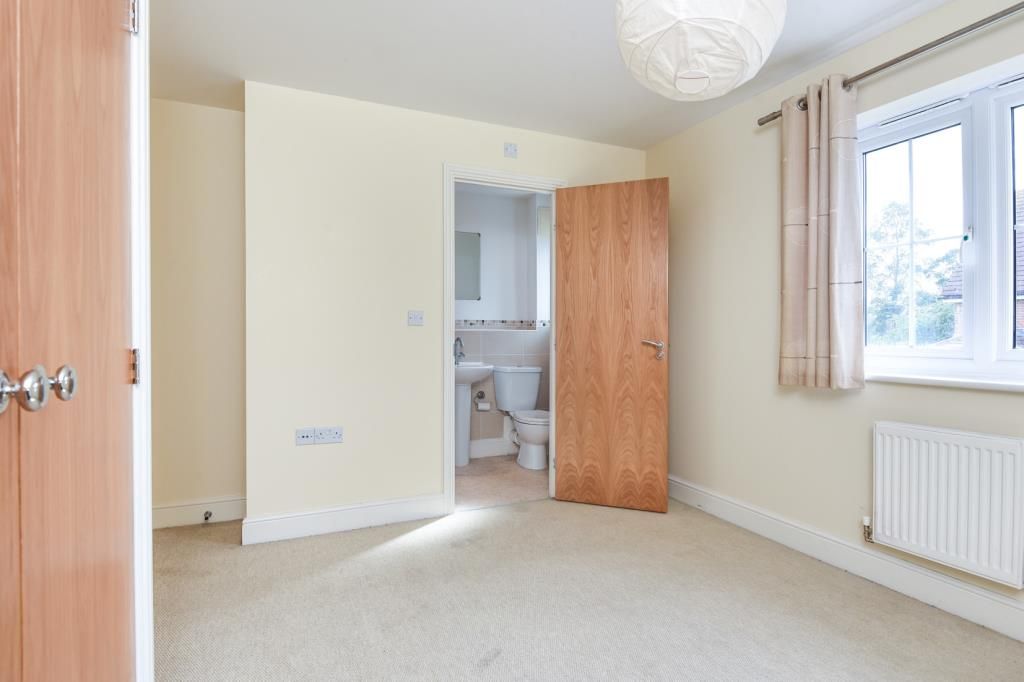 Property photo 3 of 10 Bedroom