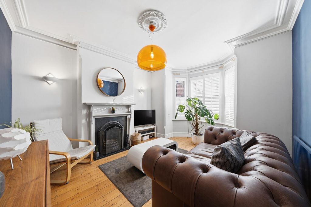 Property photo 2 of 18 Living Room