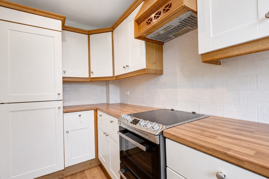 Property photo 2 of 11 Picture No. 27