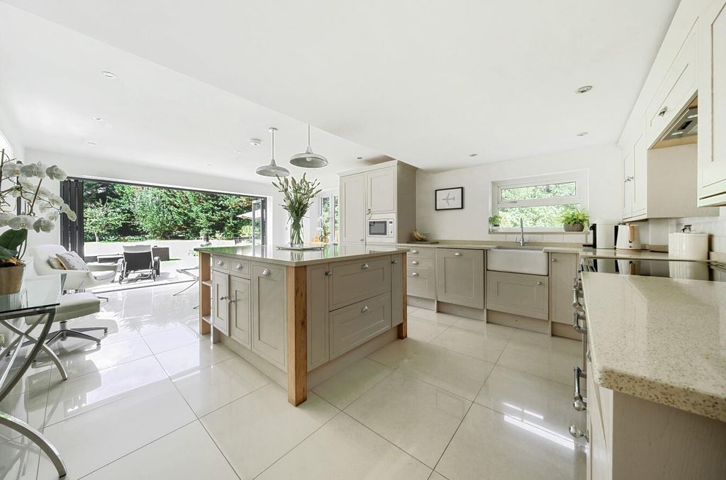 Property photo 2 of 40 1333001 (13).Jpg