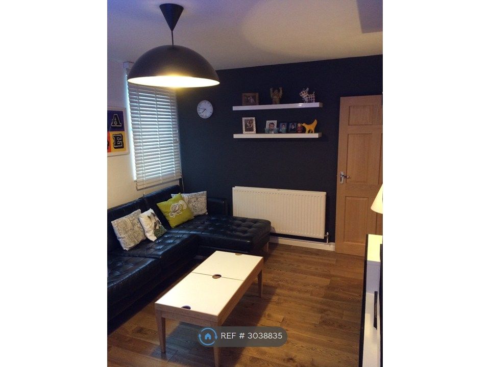 Property photo 3 of 6 Living Room