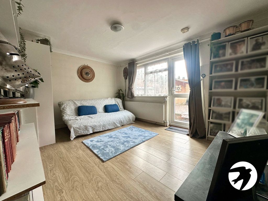 Property photo 2 of 11 Picture 2