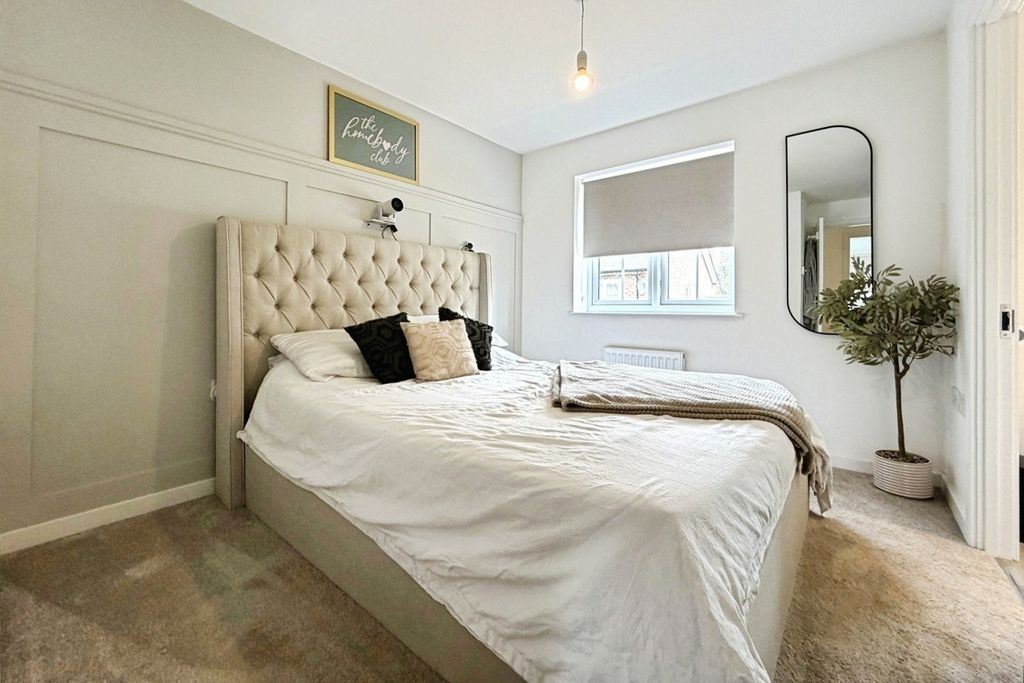 Property photo 3 of 11 Pbox-Img.Jpg