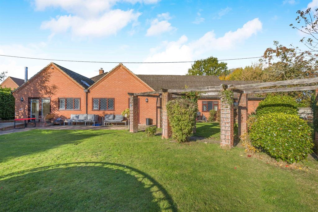 Property photo 2 of 16