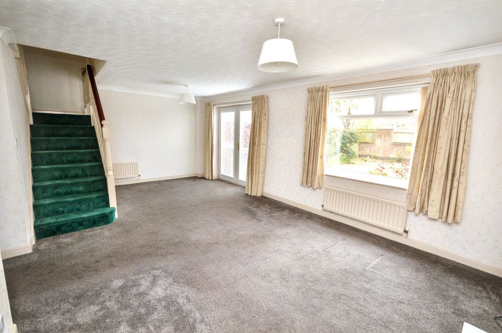 Property photo 3 of 17 Photo 3