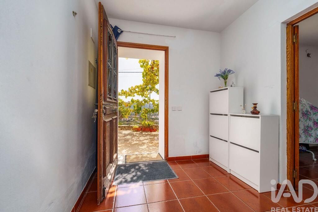 Property photo 2 of 36