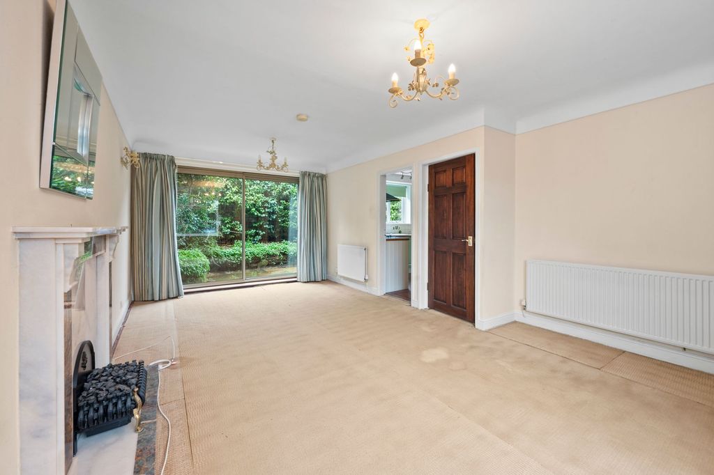 Property photo 2 of 41