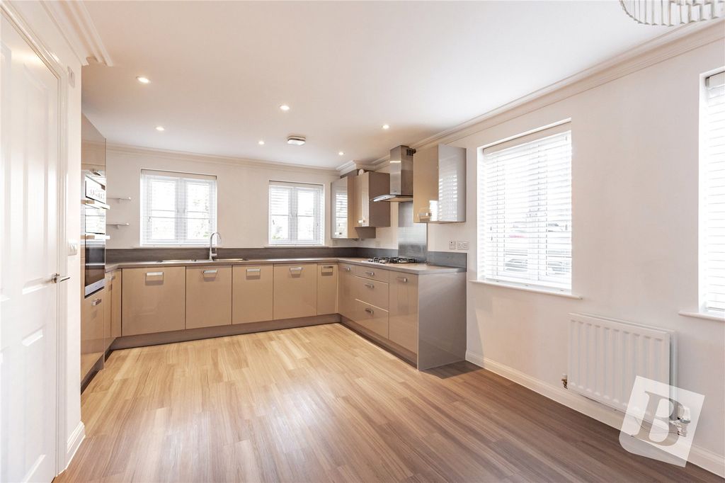 Property photo 2 of 20 Picture No. 16