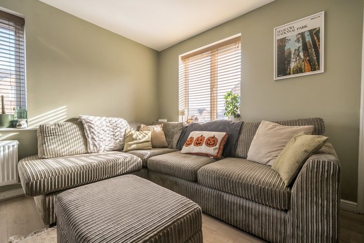 Property photo 2 of 20