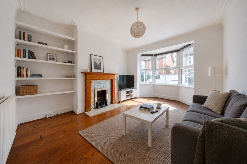 Property photo 2 of 11