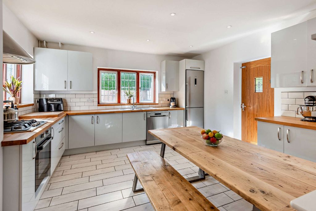 Property photo 3 of 15 Picture No. 13