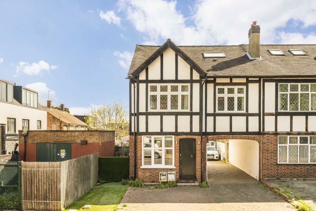 Property photo 1 of 6
