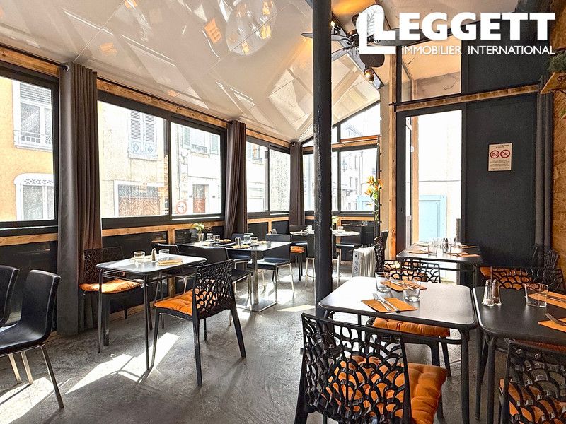 Property photo 2 of 10