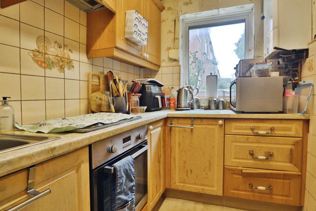 Property photo 2 of 8