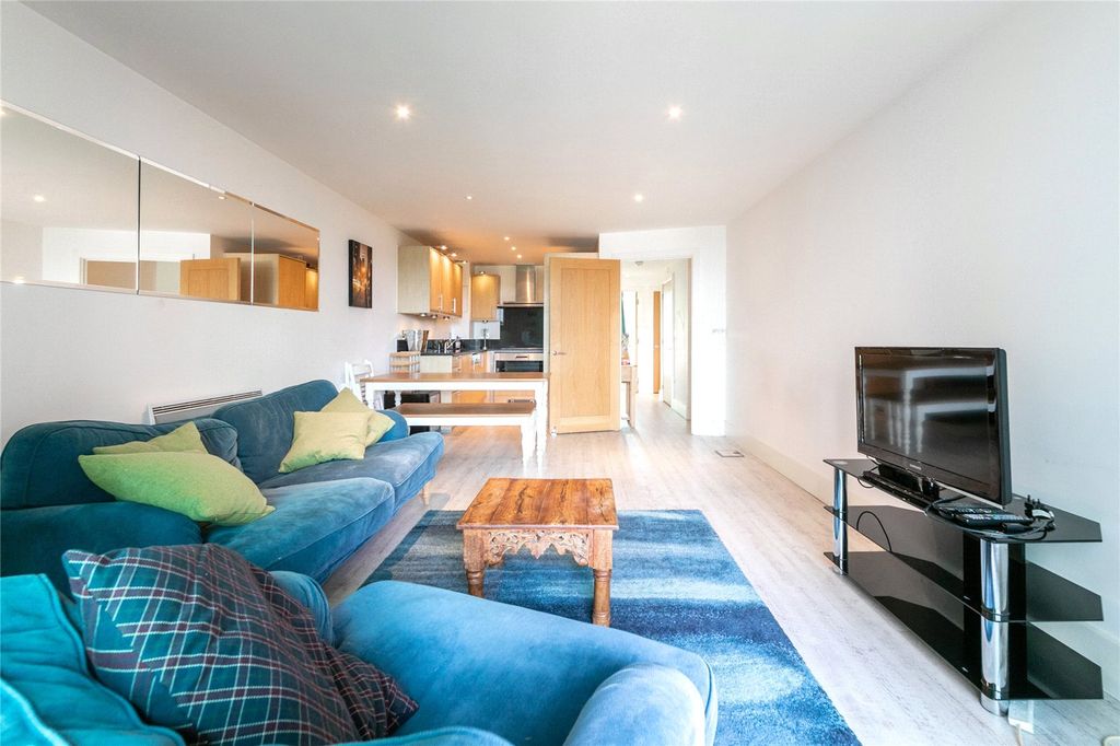 Property photo 3 of 18 Picture No. 22