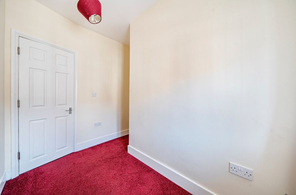 Additional image 12 of 3 bed maisonette for saleThirsk Road, Mitcham CR4