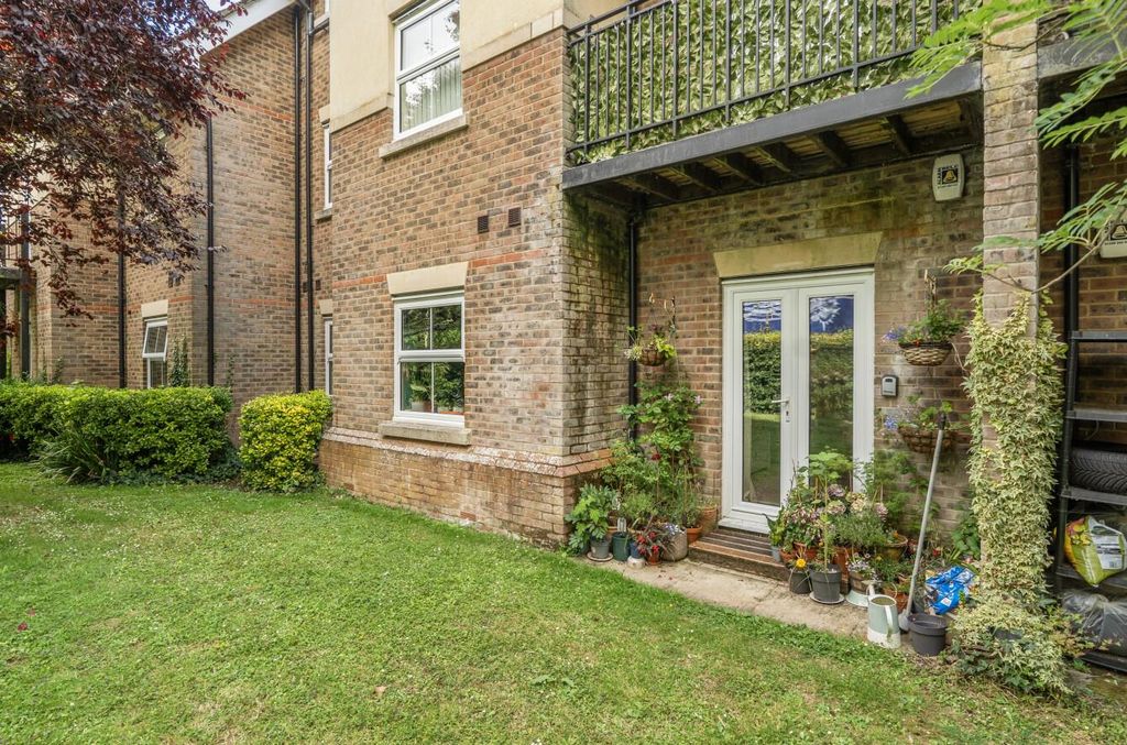 Property photo 1 of 17 Simpkins Court 2 (4).Jpg