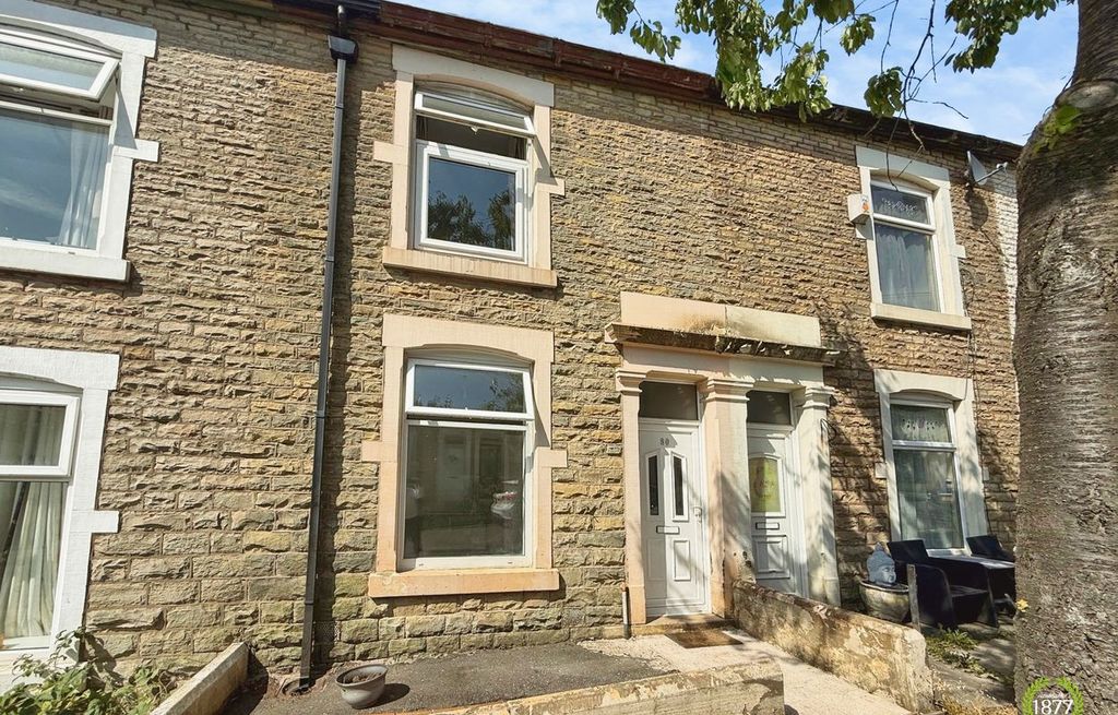 Property photo 1 of 9