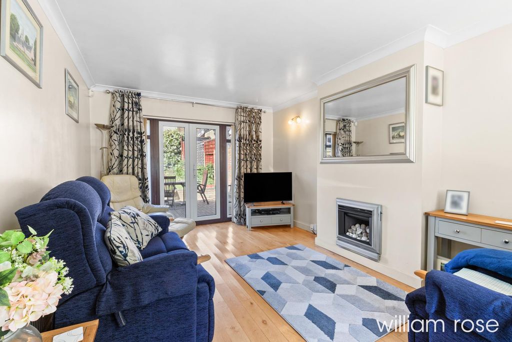 Property photo 2 of 18 Theydongrove_20.Jpg