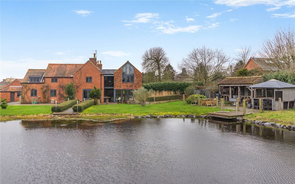 Property photo 1 of 27 Picture No. 08