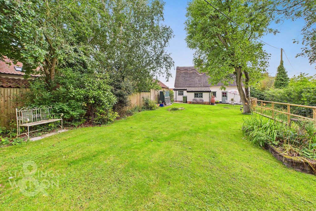 Property photo 2 of 29