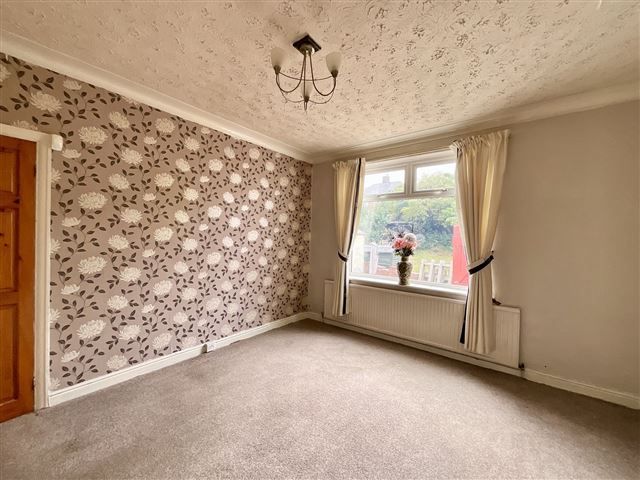 Property photo 3 of 11 Dining Room