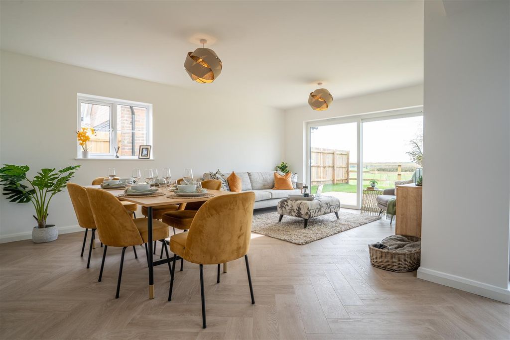 Property photo 3 of 19 Dining/Family Space