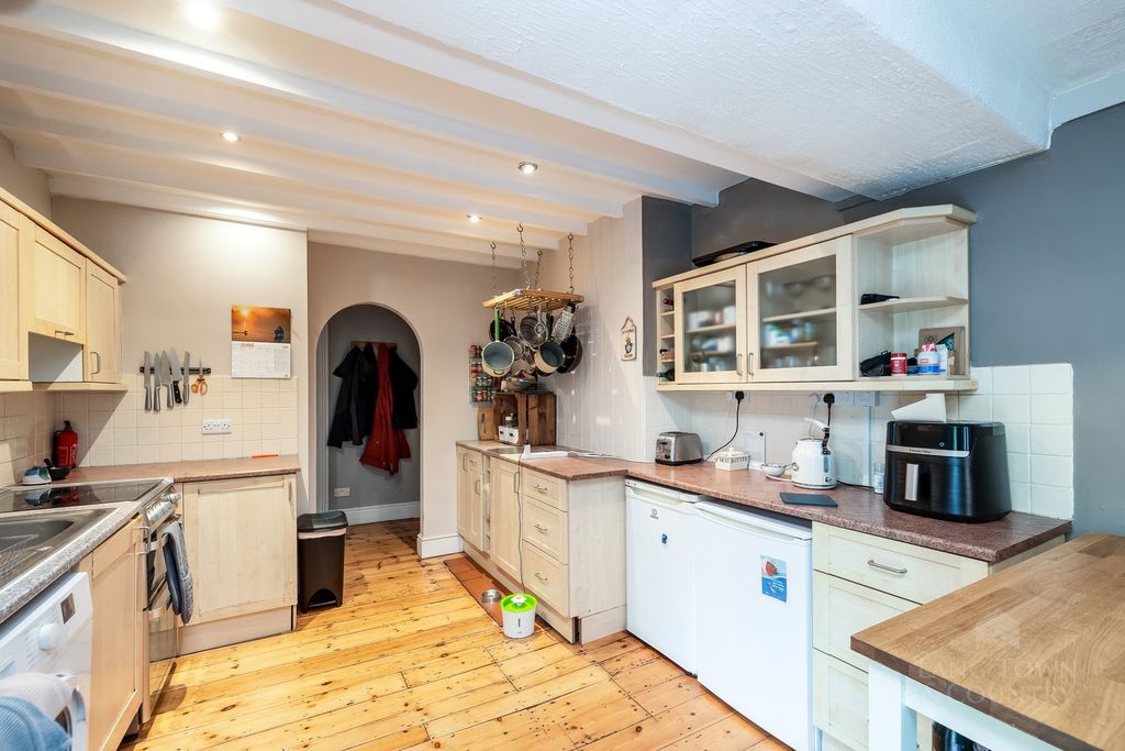 Property photo 3 of 16
