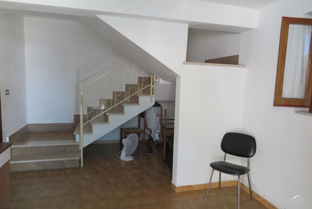 Property photo 3 of 30