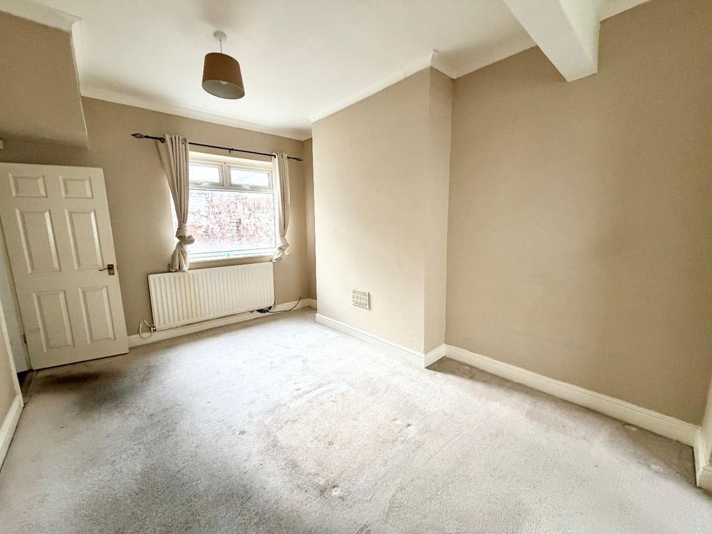 Property photo 3 of 7 Diner/Lounge