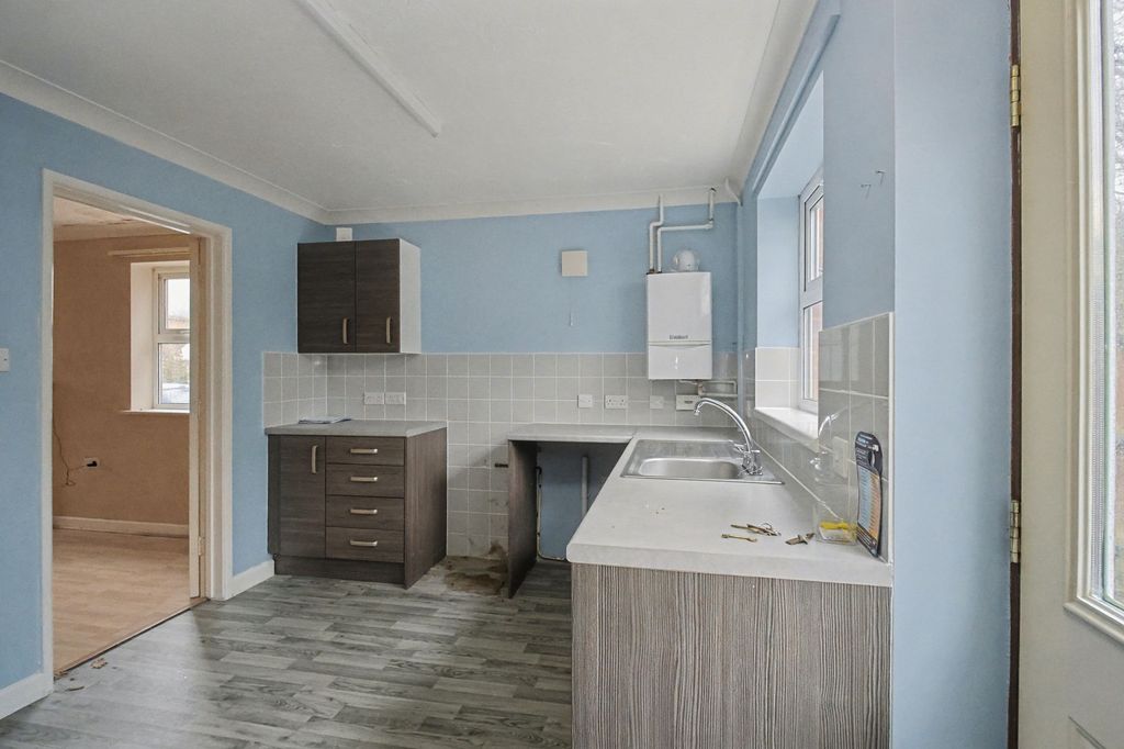 Property photo 3 of 19 70 Goliath Road, Poole, Bh15 4Ns