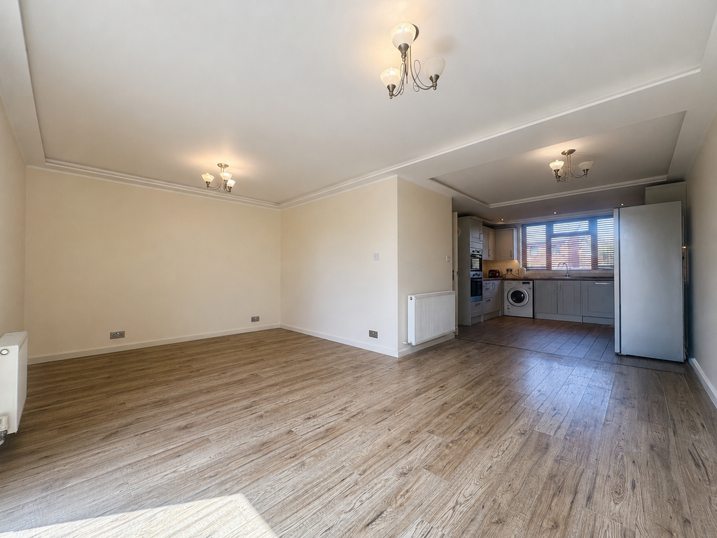 Property photo 2 of 12 Picture No. 16