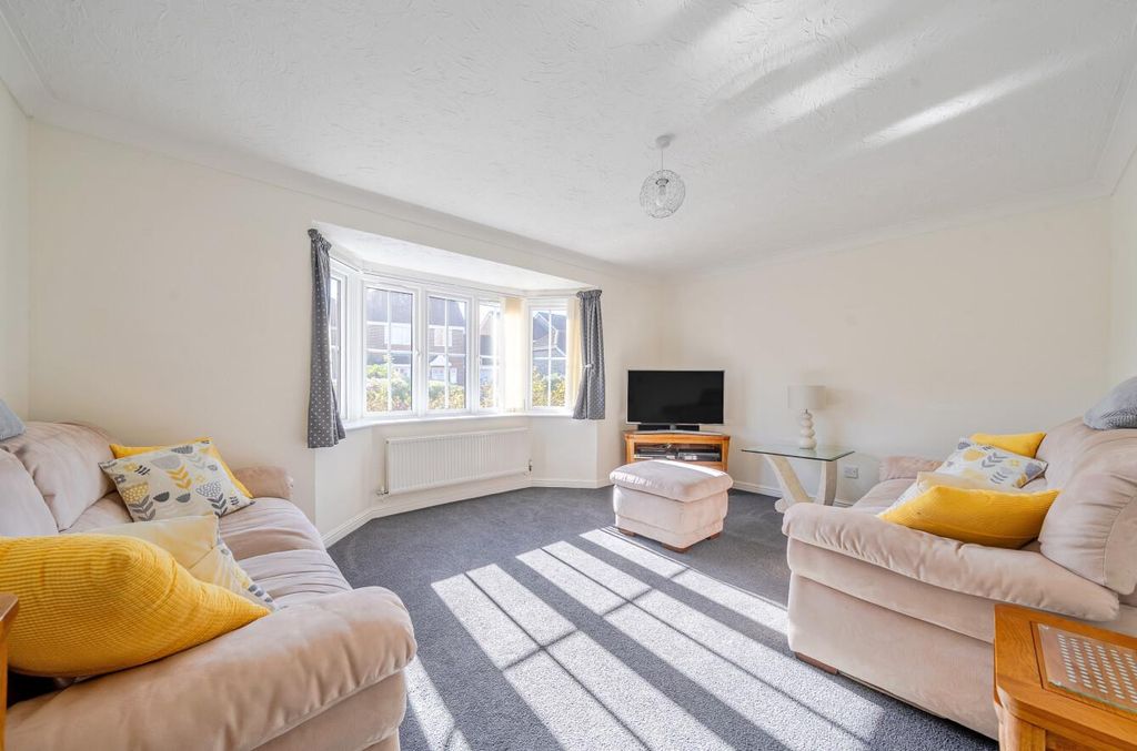 Property photo 2 of 16 1344636-16-68E39B8A4c579.Jpg