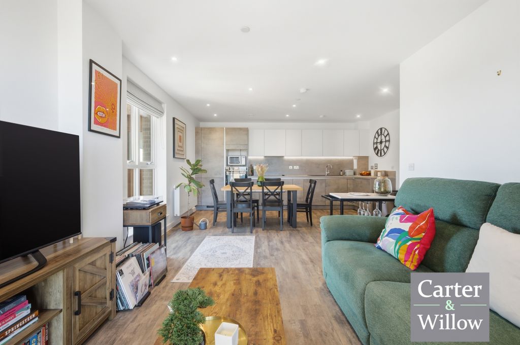 Property photo 3 of 18