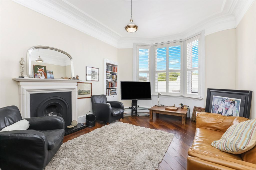 Property photo 2 of 26 Picture No. 28