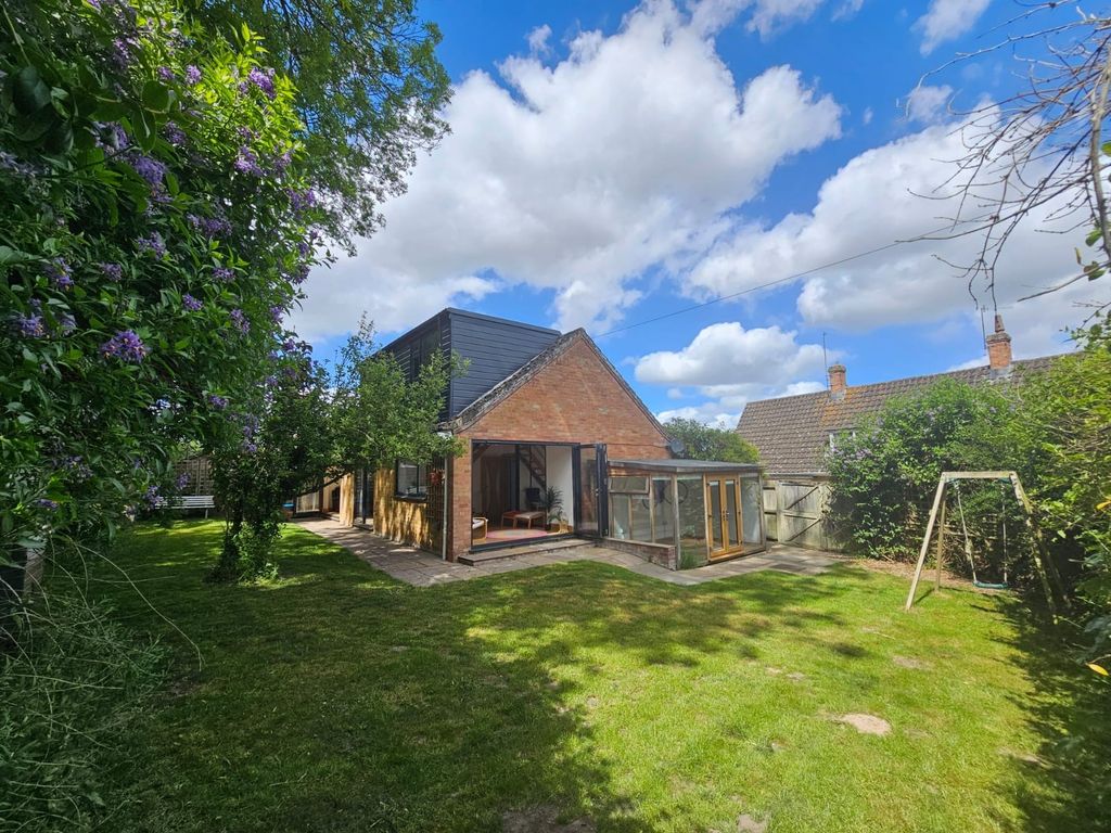 Property photo 1 of 34