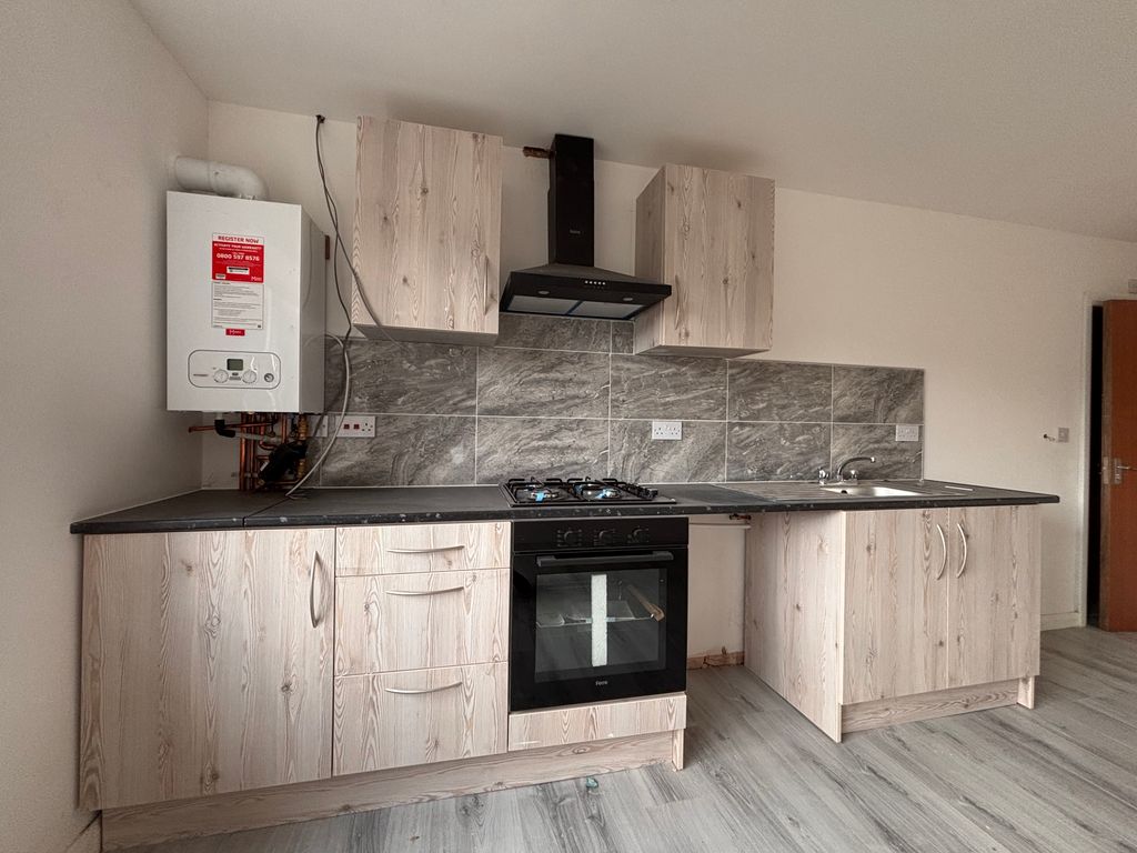 Property photo 2 of 7 Kitchen