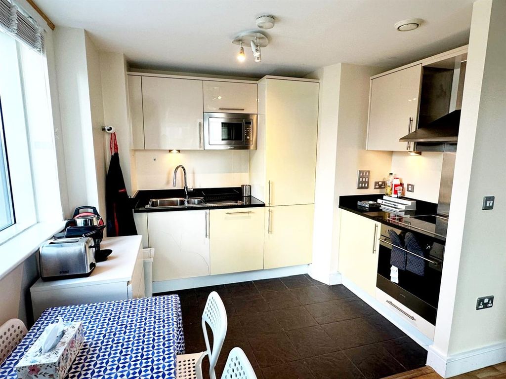 Property photo 2 of 9 Ac421725-2004-4Cf5-9Da4-24c3652F2Ea2.Jpg