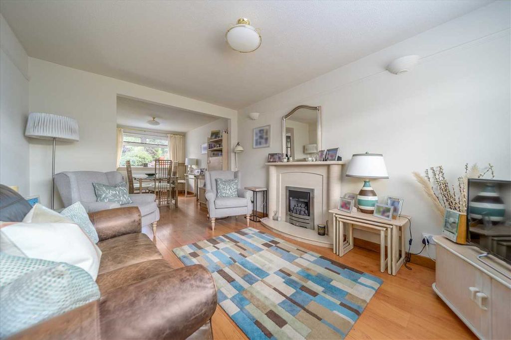 Property photo 3 of 19
